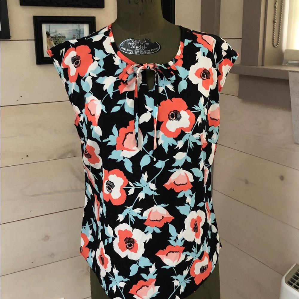 Floral Cap-Sleeve Tie-Neck Top - Black with Coral & White Flowers